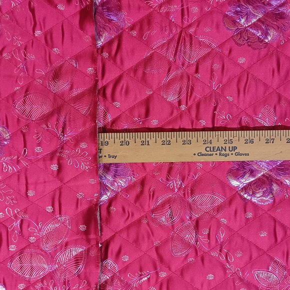 1 Yard 19" Vintage Double Faced Quilted Diamond Red Satin Floral Quilting Fabric - Picture 12 of 14